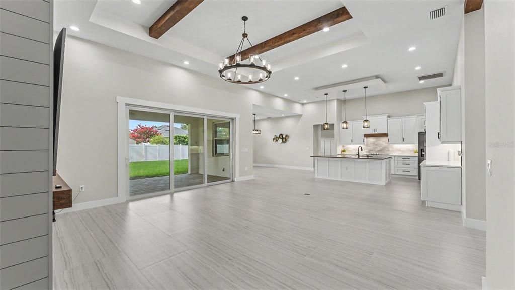 En Venta: $749,900 (4 camas, 3 baños, 2666 Pies cuadrados)