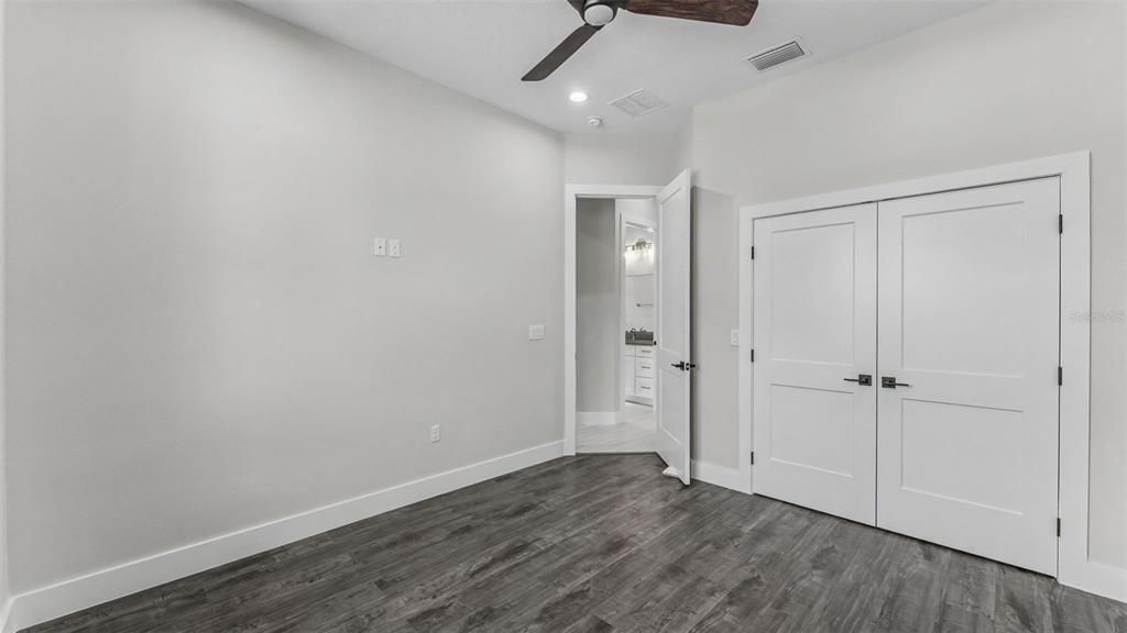 En Venta: $749,900 (4 camas, 3 baños, 2666 Pies cuadrados)