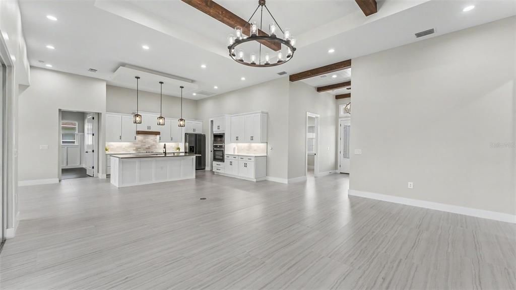 En Venta: $749,900 (4 camas, 3 baños, 2666 Pies cuadrados)