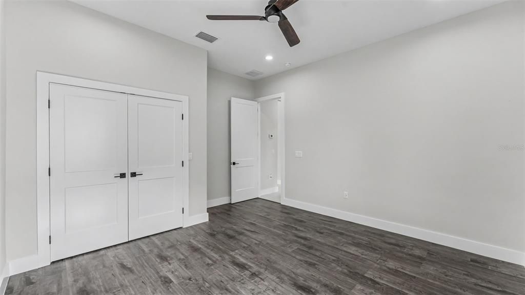 En Venta: $749,900 (4 camas, 3 baños, 2666 Pies cuadrados)