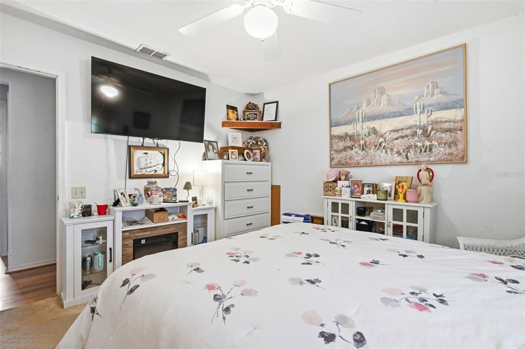 На продажу: $624,999 (3 спален, 2 ванн, 1890 Квадратных фут)