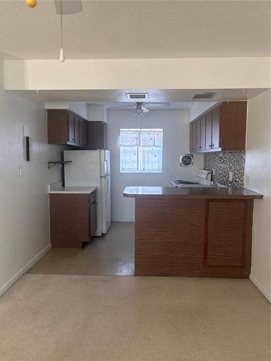 For Rent: $975 (1 beds, 1 baths, 580 Square Feet)