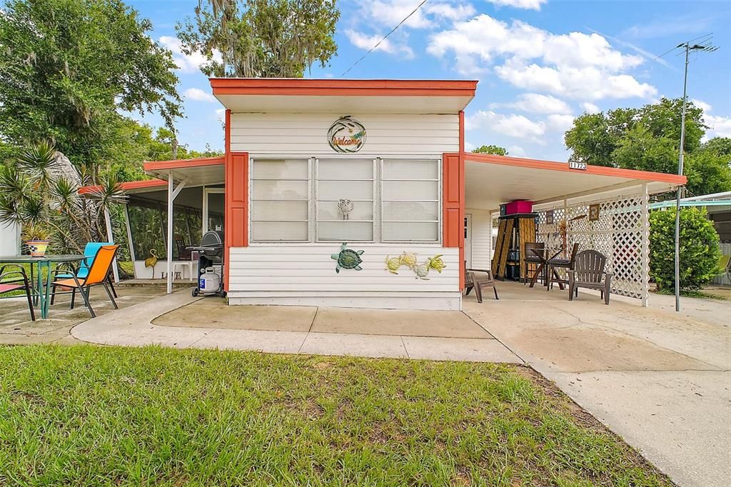 For Sale: $125,000 (2 beds, 1 baths, 672 Square Feet)
