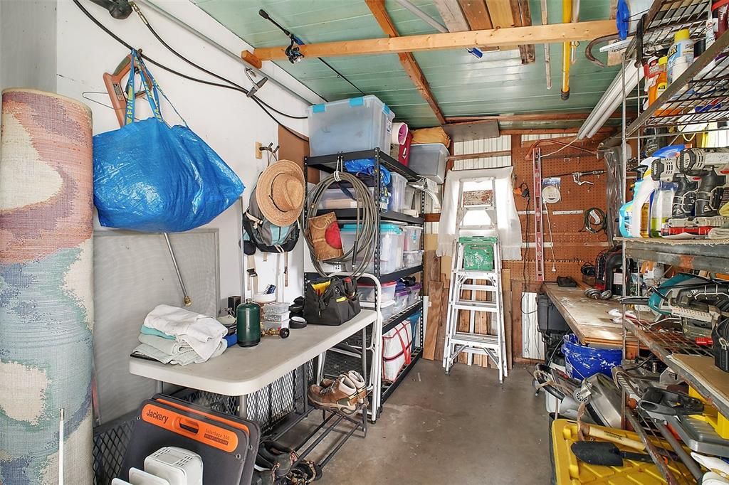 For Sale: $125,000 (2 beds, 1 baths, 672 Square Feet)