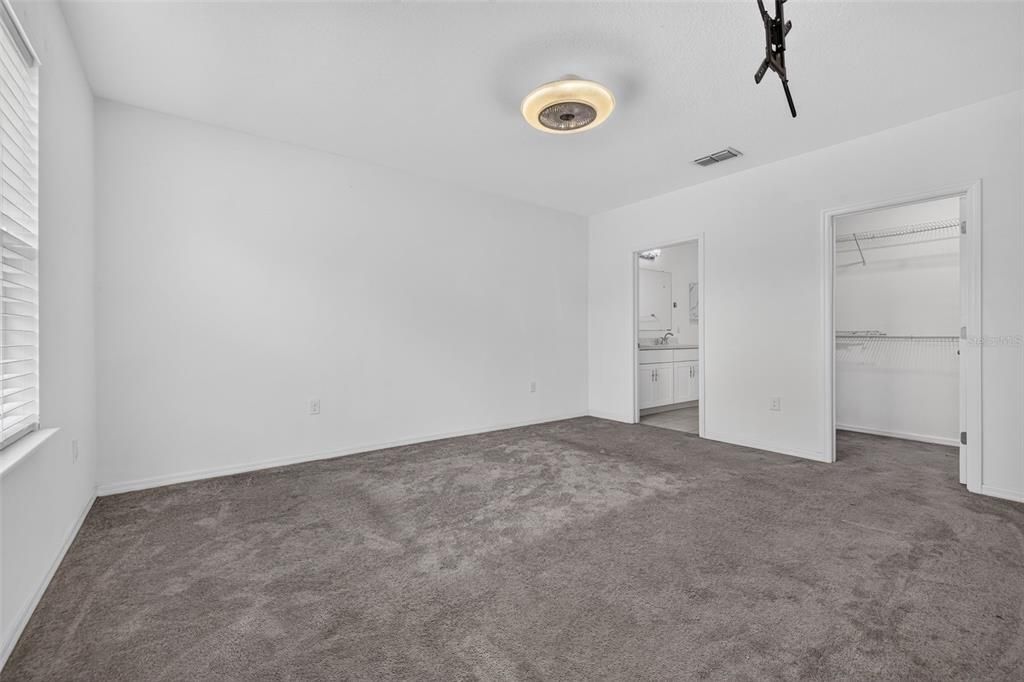 En Venta: $325,000 (4 camas, 2 baños, 1864 Pies cuadrados)