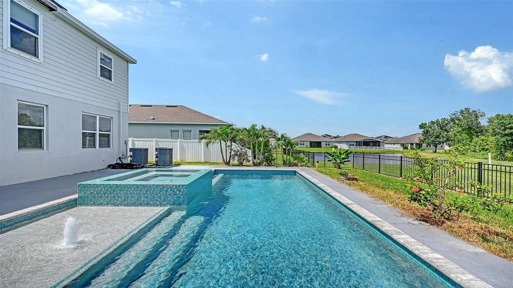 На продажу: $649,000 (4 спален, 2 ванн, 3144 Квадратных фут)