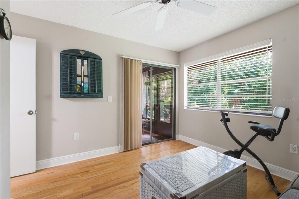 For Sale: $240,000 (3 beds, 2 baths, 1298 Square Feet)