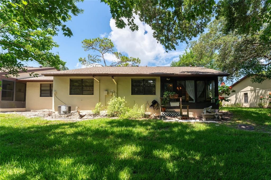 For Sale: $240,000 (3 beds, 2 baths, 1298 Square Feet)