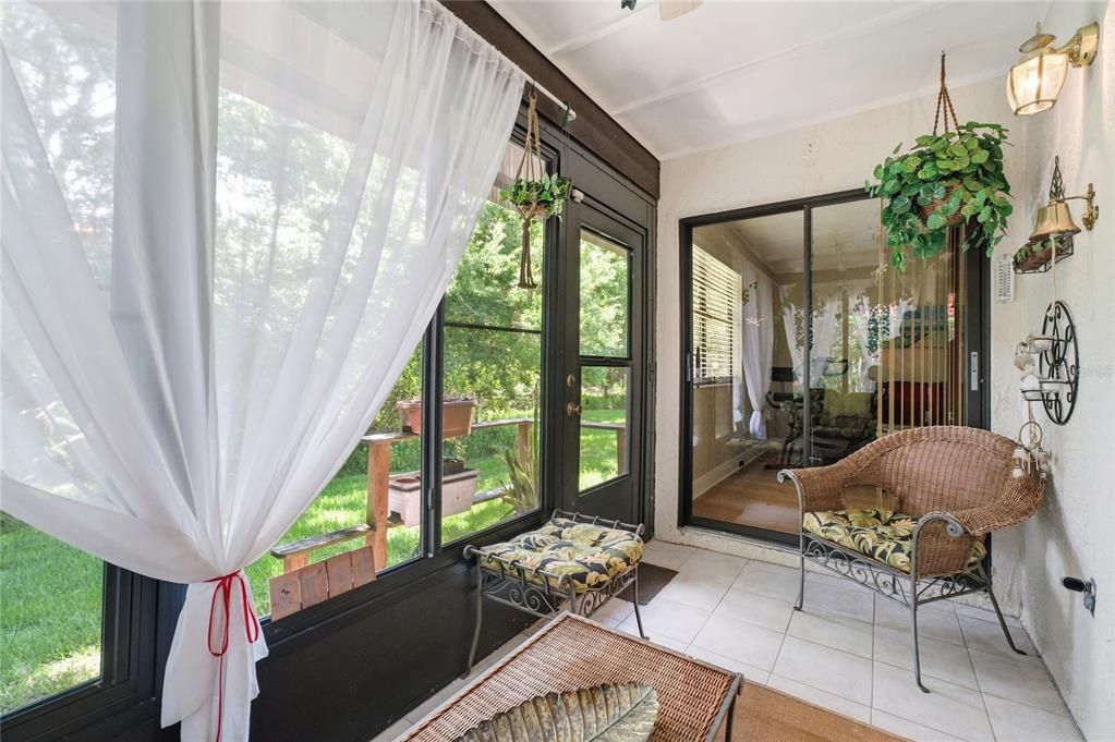 For Sale: $240,000 (3 beds, 2 baths, 1298 Square Feet)