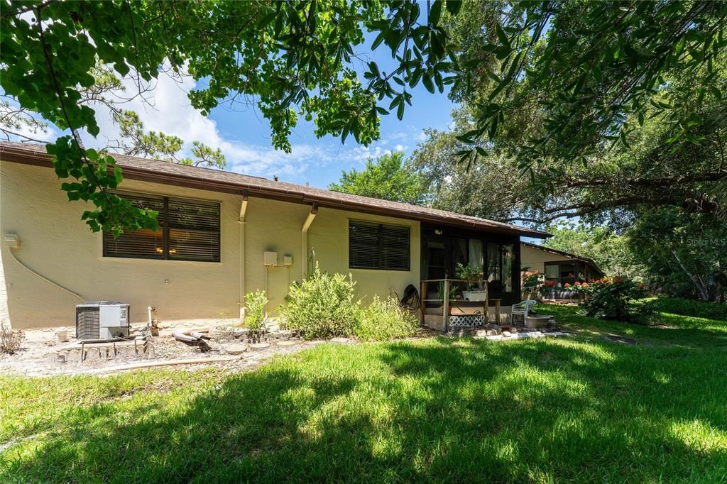 For Sale: $240,000 (3 beds, 2 baths, 1298 Square Feet)