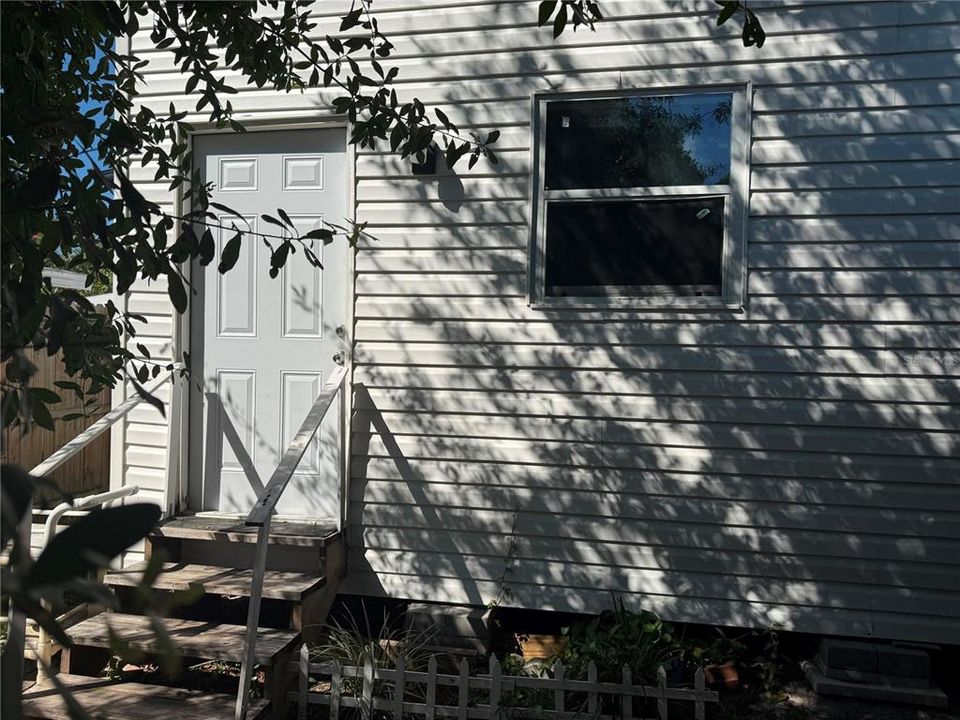 For Rent: $1,550 (2 beds, 1 baths, 500 Square Feet)