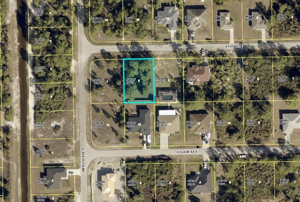 En Venta: $19,000 (0.24 acres)