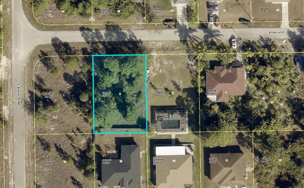 En Venta: $19,000 (0.24 acres)