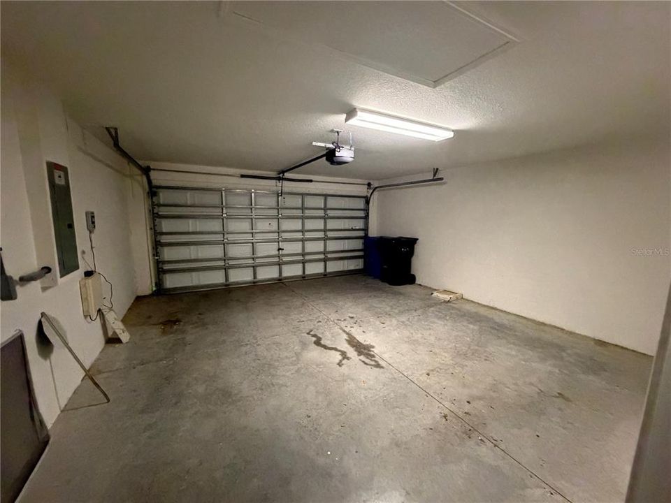 На продажу: $299,999 (4 спален, 2 ванн, 1577 Квадратных фут)