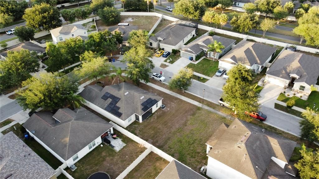На продажу: $299,999 (4 спален, 2 ванн, 1577 Квадратных фут)