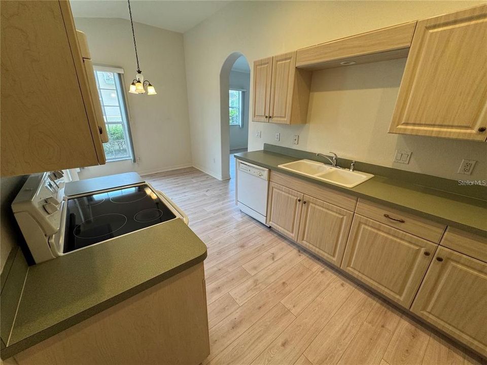 For Rent: $2,000 (2 beds, 2 baths, 1508 Square Feet)