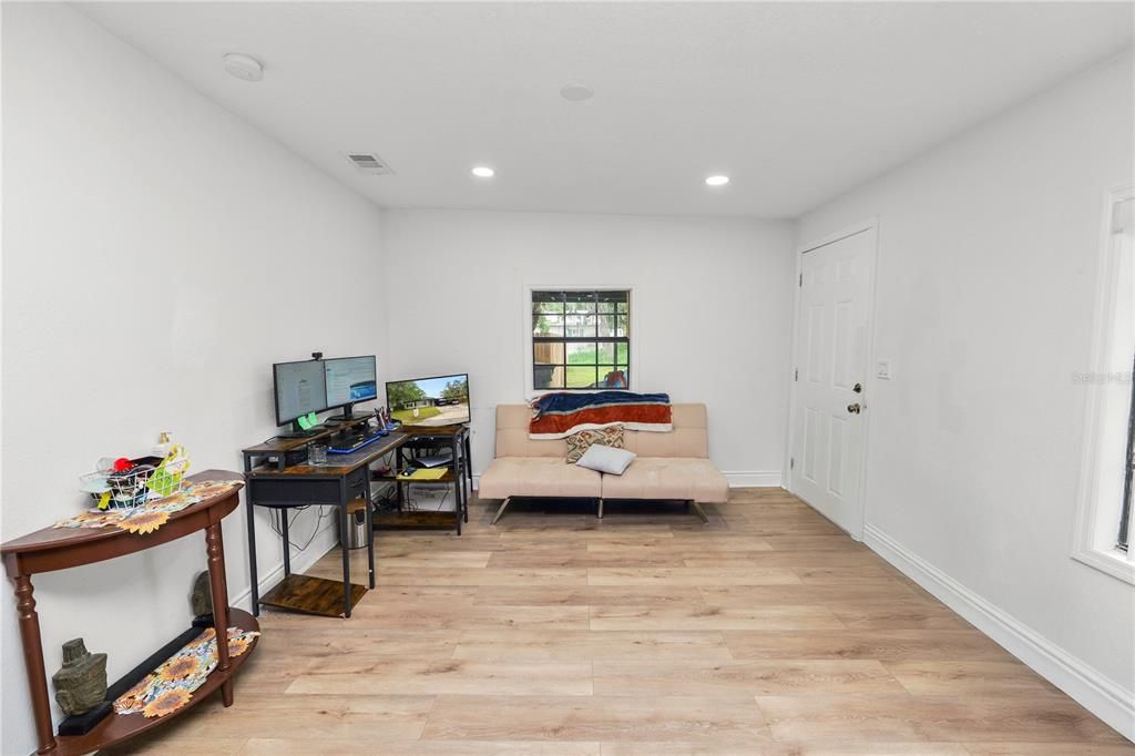 En Venta: $230,000 (3 camas, 2 baños, 1243 Pies cuadrados)