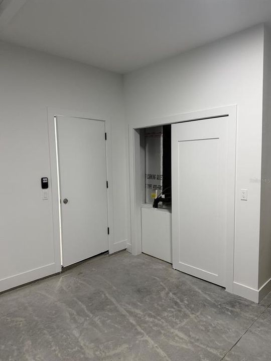 For Sale: $335,000 (4 beds, 2 baths, 1850 Square Feet)