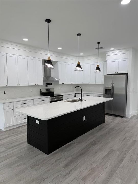 For Sale: $335,000 (4 beds, 2 baths, 1850 Square Feet)