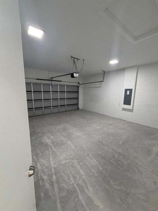 For Sale: $335,000 (4 beds, 2 baths, 1850 Square Feet)