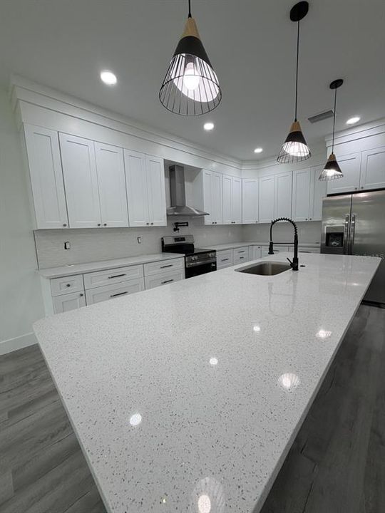 For Sale: $335,000 (4 beds, 2 baths, 1850 Square Feet)