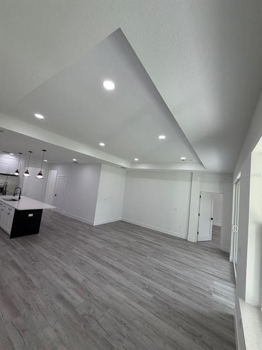 For Sale: $335,000 (4 beds, 2 baths, 1850 Square Feet)