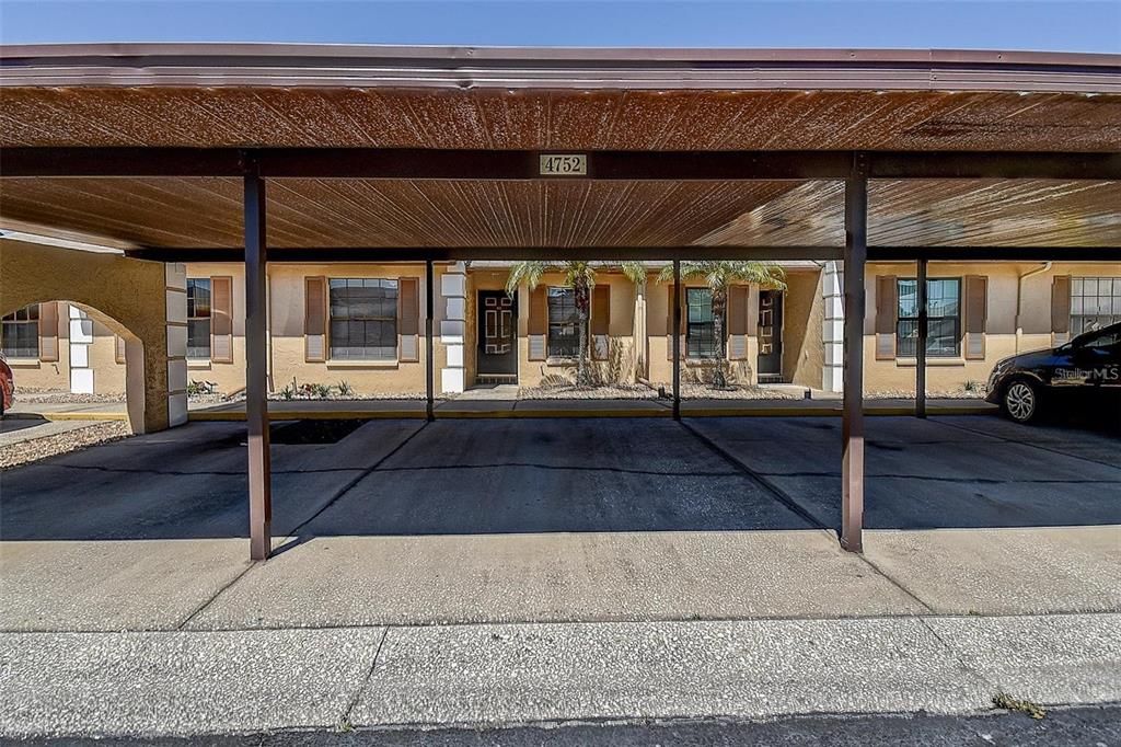 For Rent: $1,400 (2 beds, 2 baths, 975 Square Feet)