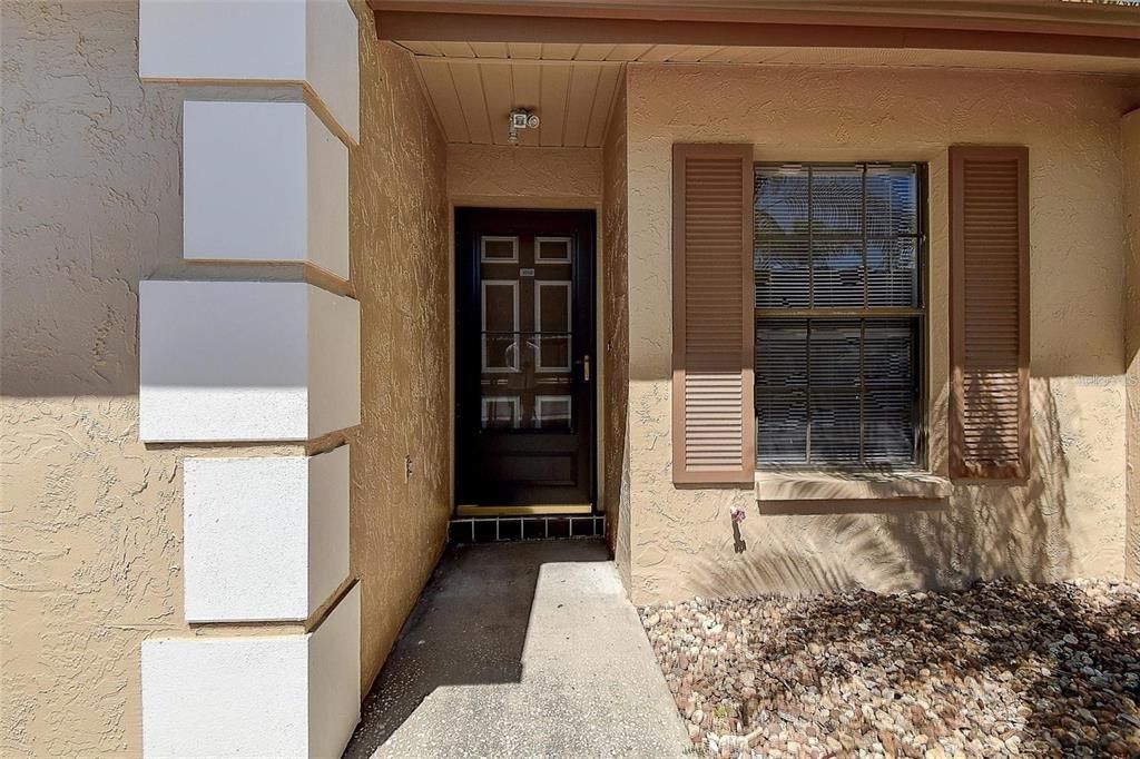 For Rent: $1,400 (2 beds, 2 baths, 975 Square Feet)