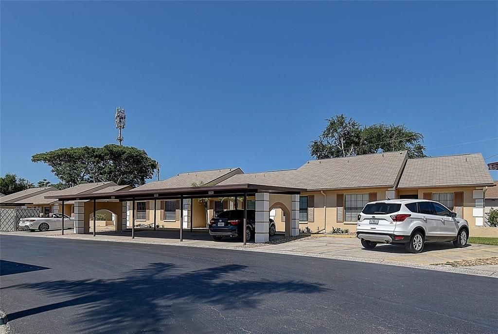 For Rent: $1,400 (2 beds, 2 baths, 975 Square Feet)