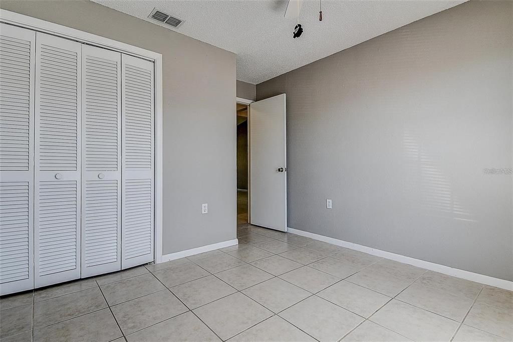 For Rent: $1,400 (2 beds, 2 baths, 975 Square Feet)