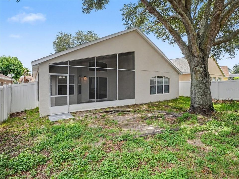 For Sale: $349,900 (3 beds, 2 baths, 1704 Square Feet)