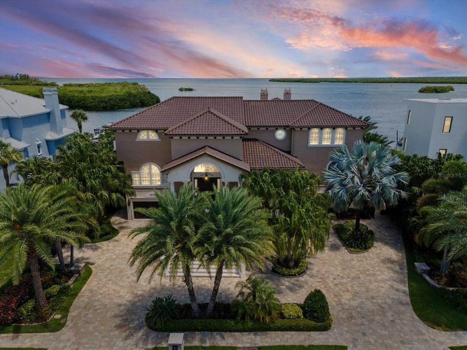 En Venta: $3,950,000 (4 camas, 4 baños, 6111 Pies cuadrados)