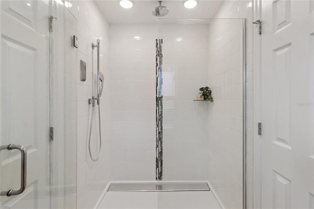На продажу: $395,000 (4 спален, 2 ванн, 2440 Квадратных фут)