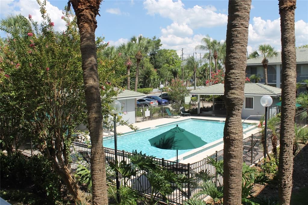 For Sale: $130,000 (2 beds, 2 baths, 992 Square Feet)