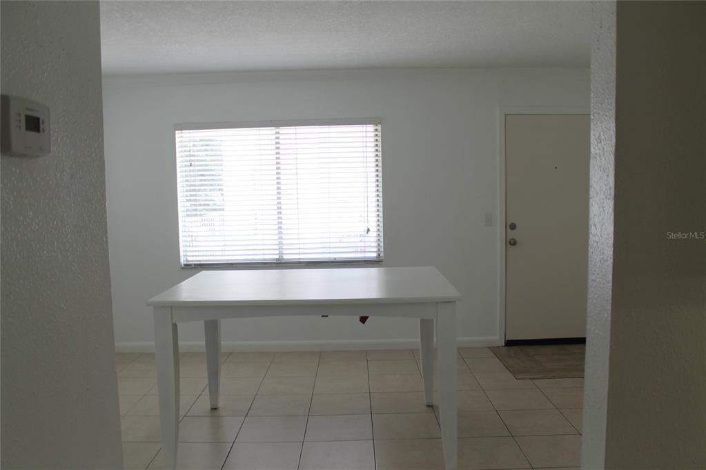 For Sale: $130,000 (2 beds, 2 baths, 992 Square Feet)