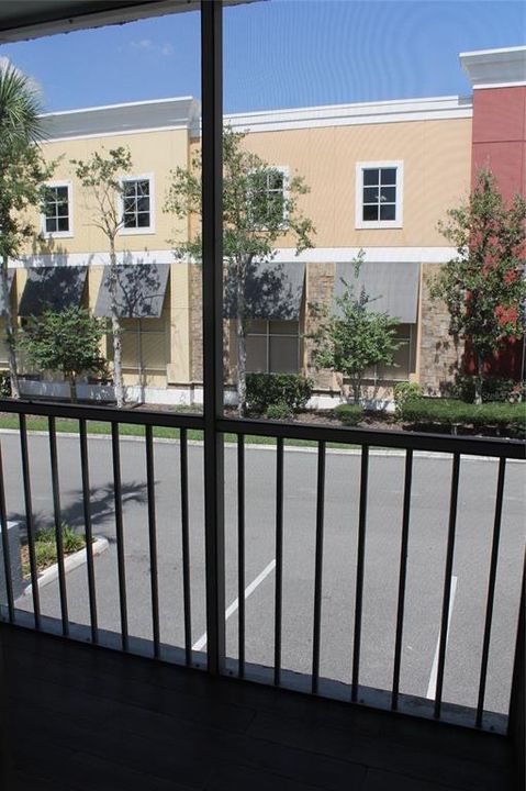 For Sale: $130,000 (2 beds, 2 baths, 992 Square Feet)