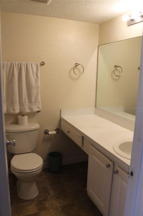 For Sale: $130,000 (2 beds, 2 baths, 992 Square Feet)