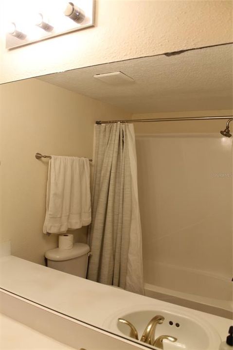 For Sale: $130,000 (2 beds, 2 baths, 992 Square Feet)