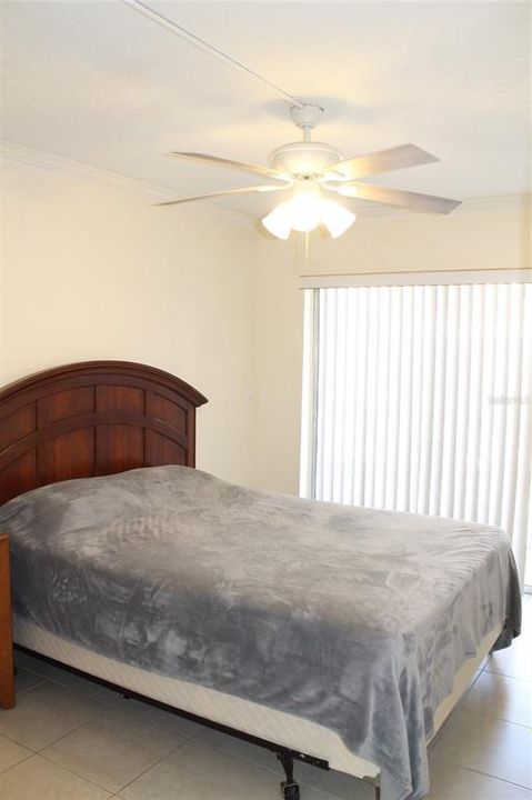 For Sale: $130,000 (2 beds, 2 baths, 992 Square Feet)