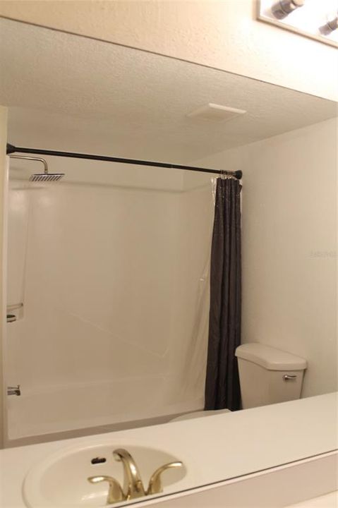 For Sale: $130,000 (2 beds, 2 baths, 992 Square Feet)