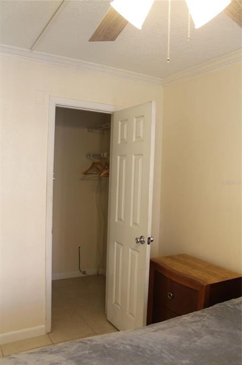 For Sale: $130,000 (2 beds, 2 baths, 992 Square Feet)