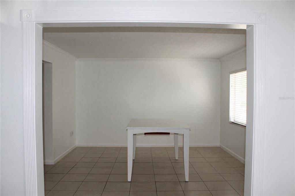 For Sale: $130,000 (2 beds, 2 baths, 992 Square Feet)
