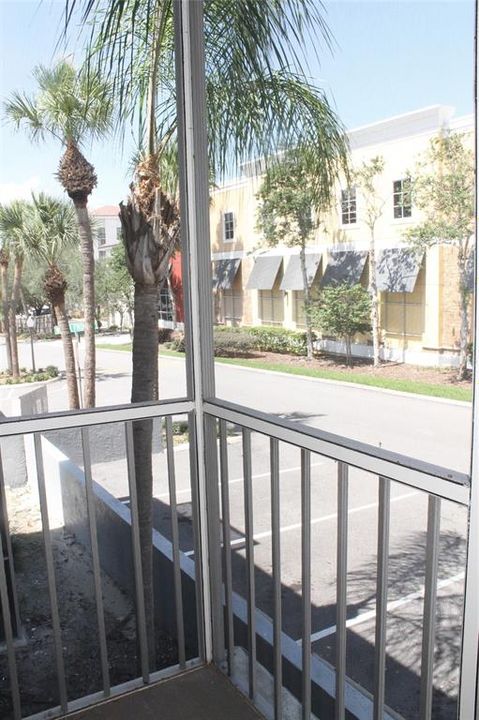 For Sale: $130,000 (2 beds, 2 baths, 992 Square Feet)