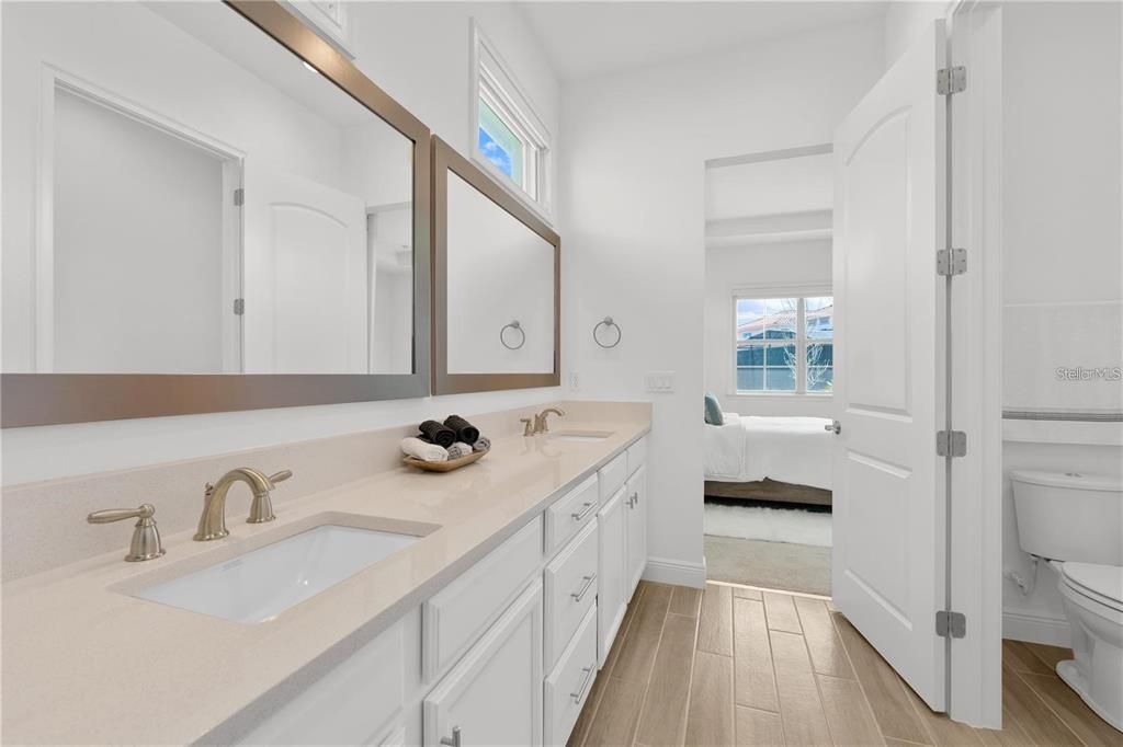 For Rent: $3,200 (3 beds, 2 baths, 1617 Square Feet)