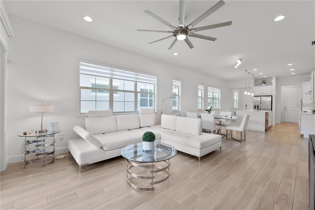 For Rent: $3,200 (3 beds, 2 baths, 1617 Square Feet)
