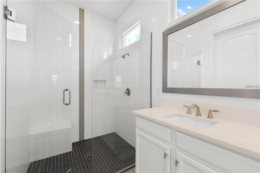 For Rent: $3,200 (3 beds, 2 baths, 1617 Square Feet)
