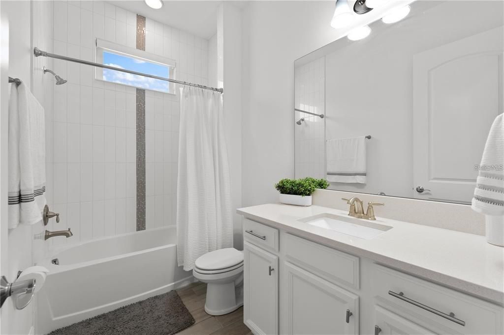 For Rent: $3,200 (3 beds, 2 baths, 1617 Square Feet)