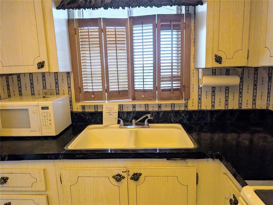 For Sale: $45,000 (2 beds, 1 baths, 960 Square Feet)