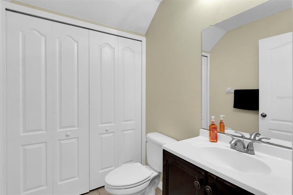For Sale: $249,000 (2 beds, 2 baths, 1501 Square Feet)