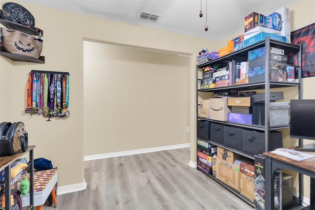 For Sale: $249,000 (2 beds, 2 baths, 1501 Square Feet)